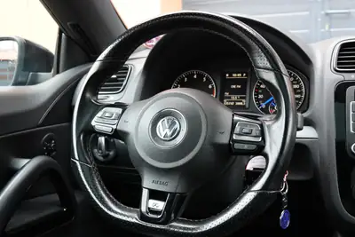 VW Scirocco 2.0 TSI R — Coupé sportif 265 ch, toit ouvrant et phares Xenon — Thumbnail 12