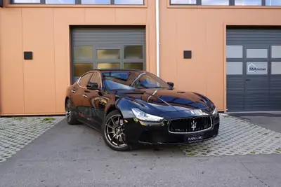 Maserati Ghibli 3.0 V6 — Berline italienne de prestige, 350 ch et équipements premium — exterior view