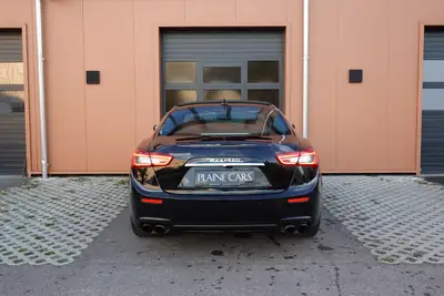 Maserati Ghibli 3.0 V6 — Berline italienne de prestige, 350 ch et équipements premium — Thumbnail 9