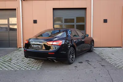 Maserati Ghibli 3.0 V6 — Berline italienne de prestige, 350 ch et équipements premium — Thumbnail 8
