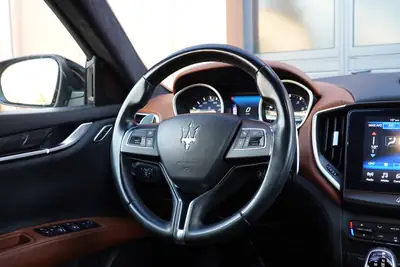 Maserati Ghibli 3.0 V6 — Berline italienne de prestige, 350 ch et équipements premium — Thumbnail 12