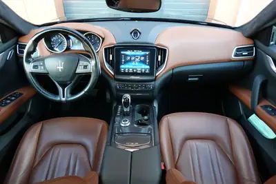 Maserati Ghibli 3.0 V6 — Berline italienne de prestige, 350 ch et équipements premium — Thumbnail 11
