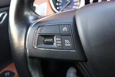 Maserati Ghibli 3.0 V6 — Berline italienne de prestige, 350 ch et équipements premium — Thumbnail 14