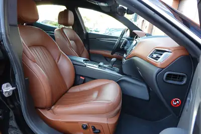 Maserati Ghibli 3.0 V6 — Berline italienne de prestige, 350 ch et équipements premium — Thumbnail 23