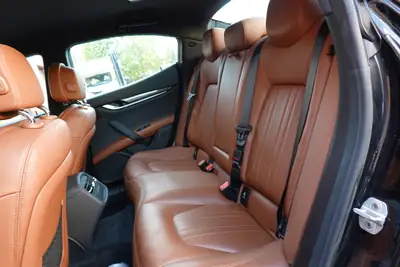 Maserati Ghibli 3.0 V6 — Berline italienne de prestige, 350 ch et équipements premium — Thumbnail 24