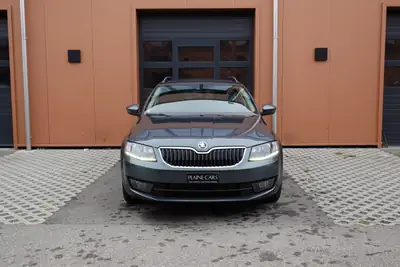 Skoda Octavia Combi 2.0 TDI 4×4 — Break robuste, traction intégrale, équipements premium — side view