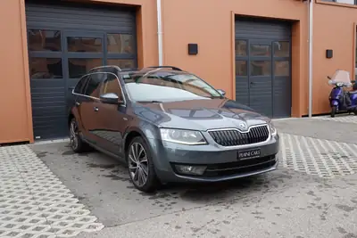 Skoda Octavia Combi 2.0 TDI 4×4 — Break robuste, traction intégrale, équipements premium — rear view