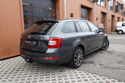 Skoda Octavia Combi 2.0 TDI 4×4 — Break robuste, traction intégrale, équipements premium — Thumbnail 7