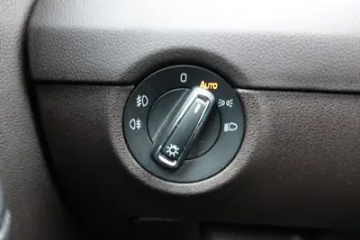 Skoda Octavia Combi 2.0 TDI 4×4 — Break robuste, traction intégrale, équipements premium — Thumbnail 16