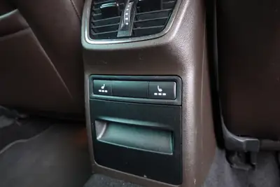 Skoda Octavia Combi 2.0 TDI 4×4 — Break robuste, traction intégrale, équipements premium — Thumbnail 23