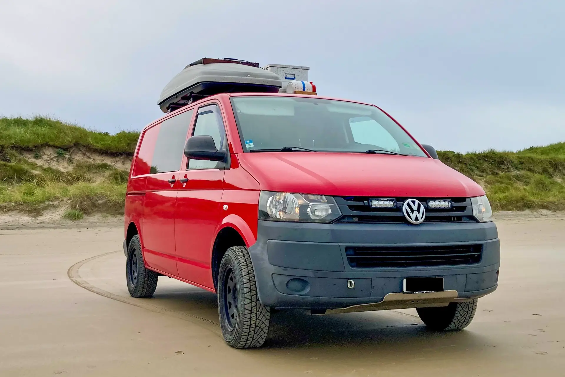 VW T5 Transporter 2.0 TDI 140 4Motion — Van aménagé camping 4x4, prêt à l'aventure