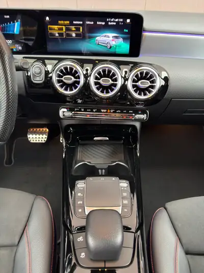 Mercedes-AMG A 35 4Matic — 306 ch de sportivité, transmission Speedshift — Thumbnail 23