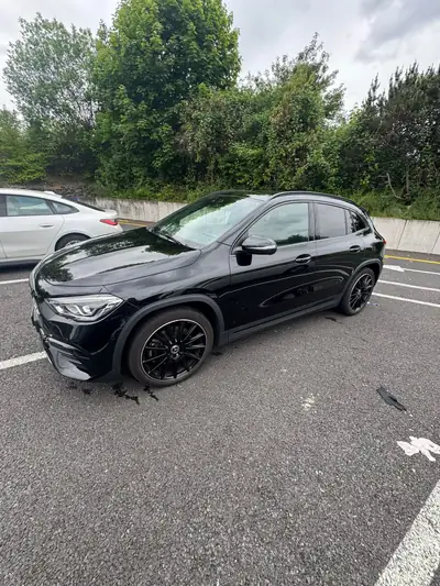 Mercedes-Benz GLA 250 AMG Line 4MATIC — SUV compact premium, 224 ch et transmission intégrale — vista esterna
