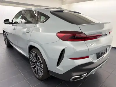 BMW X6 xDrive 48V 40i M Sport 2025 — Coupé SUV musclé, première main, faible kilométrage — side view