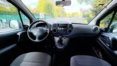 Peugeot Partner 1.6 Access — Monospace pratique, faible kilométrage, sans sinistre — Miniatur 10