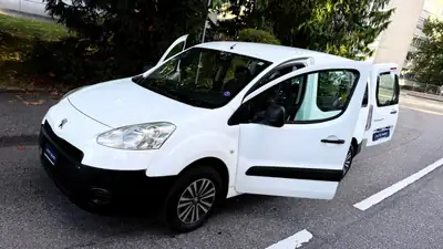 Peugeot Partner 1.6 Access — Monospace pratique, faible kilométrage, sans sinistre — Miniatur 15
