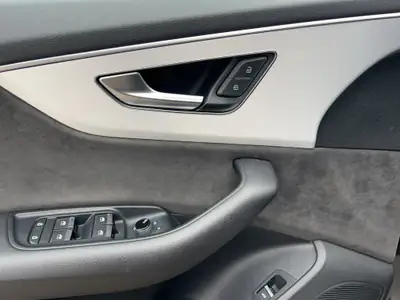 Audi Q8 50 TDI Quattro — SUV coupé premium, diesel performant, faible kilométrage — Thumbnail 10