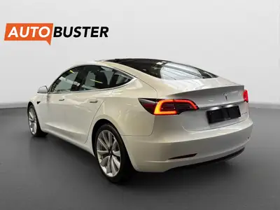 Tesla Model 3 Long Range Dual Motor AWD — Performance électrique, batterie 88% SOH et 4 pneus hiver inclus — vista posteriore