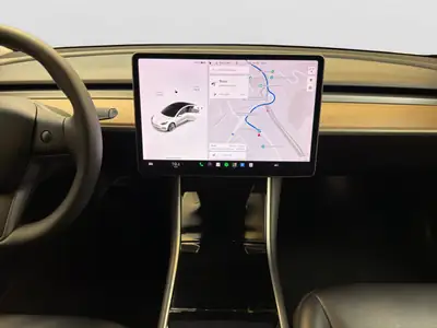 Tesla Model 3 Long Range Dual Motor AWD — Performance électrique, batterie 88% SOH et 4 pneus hiver inclus — Miniatura 13