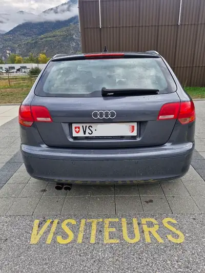 Audi A3 1.8 FSI Ambition — Berline sportive de 2007, moteur turbo fiable — side view