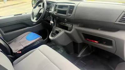 Citroën Jumpy 1.6 BlueHDi 95 — Fourgon utilitaire robuste, première main, entretien complet — Thumbnail 7