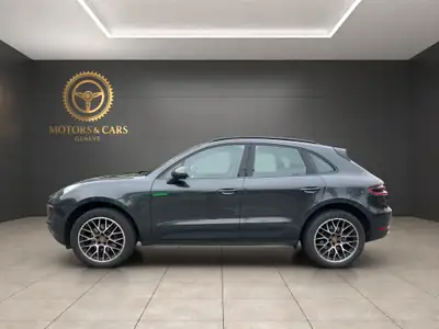 Porsche Macan PDK 2016 — SUV sportif 252 ch, entretien Porsche complet — rear view