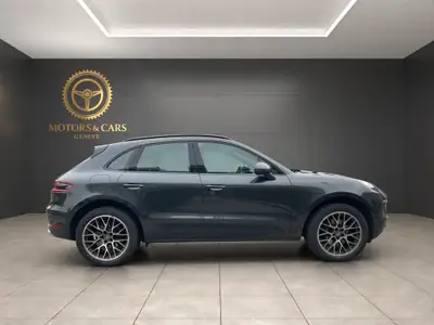 Porsche Macan PDK 2016 — SUV sportif 252 ch, entretien Porsche complet — interior