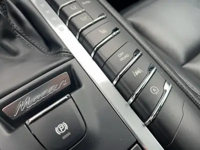 Porsche Macan PDK 2016 — SUV sportif 252 ch, entretien Porsche complet — Thumbnail 27