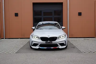 BMW M2 Competition 2019 — Coupé sportif 410 ch, intérieur carbone premium — side view
