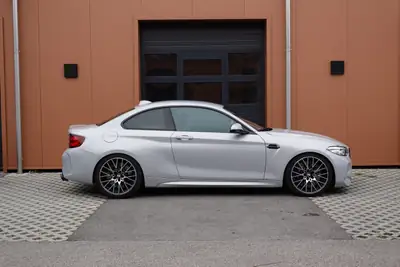 BMW M2 Competition 2019 — Coupé sportif 410 ch, intérieur carbone premium — interior