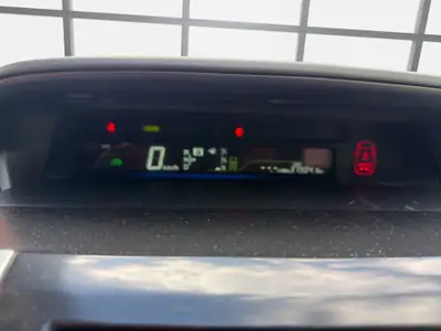 Toyota Prius+ 1.8 VVT-i HSD — Monospace hybride économique, 379'000 km, entretien complet — Thumbnail 9