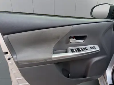 Toyota Prius+ 1.8 VVT-i HSD — Monospace hybride économique, 379'000 km, entretien complet — Thumbnail 10