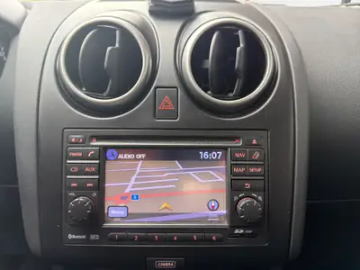 Nissan Qashqai 2.0 dCi 4WD 360 — SUV compact robuste, transmission automatique, entretien impeccable — Thumbnail 12