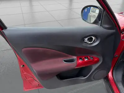 Nissan Juke 1.6 DIG-T Tekna 4x4 — SUV compact dynamique, transmission Xtronic, entretien impeccable — Miniatur 12