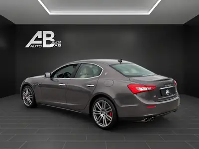 Maserati Ghibli S Q4 — Élégance italienne et puissance 411 PS, frais de révision inclus — arrière