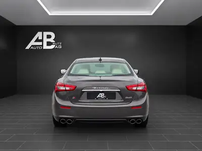 Maserati Ghibli S Q4 — Élégance italienne et puissance 411 PS, frais de révision inclus — intérieur