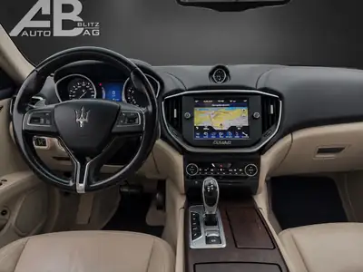 Maserati Ghibli S Q4 — Élégance italienne et puissance 411 PS, frais de révision inclus — Miniature 11