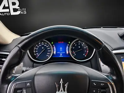 Maserati Ghibli S Q4 — Élégance italienne et puissance 411 PS, frais de révision inclus — Miniature 13