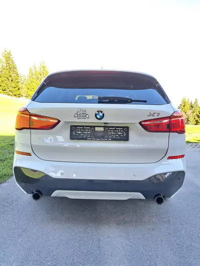BMW X1 20d xDrive — SUV compact diesel performant, 181 000 km — side view