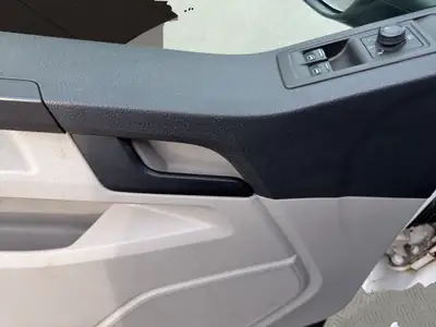 VW T6 2.0 TDI Entry — Utilitaire polyvalent, faible kilométrage et équipements premium — Miniatur 12