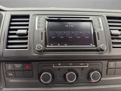VW T6 2.0 TDI Entry — Utilitaire polyvalent, faible kilométrage et équipements premium — Miniatur 16