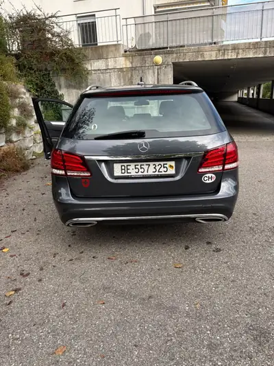 Mercedes-Benz E 250 Break Diesel — Élégance berlinoise et polyvalence familiale — cruscotto