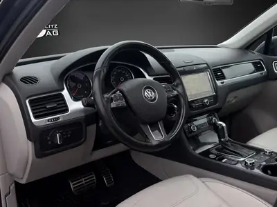 VW Touareg 4.2 V8 TDI — SUV premium diesel, 340 ch et entretien récent — Thumbnail 8