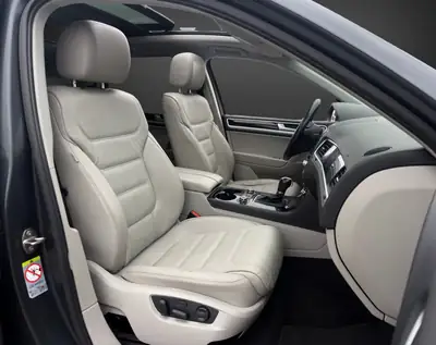 VW Touareg 4.2 V8 TDI — SUV premium diesel, 340 ch et entretien récent — Thumbnail 9