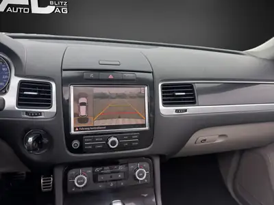 VW Touareg 4.2 V8 TDI — SUV premium diesel, 340 ch et entretien récent — Thumbnail 12