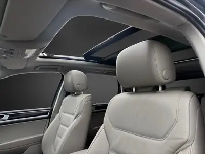 VW Touareg 4.2 V8 TDI — SUV premium diesel, 340 ch et entretien récent — Thumbnail 15