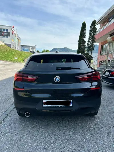 BMW X2 18i sDrive — Compact urbain sportif, 52 000 km seulement — Seitenansicht
