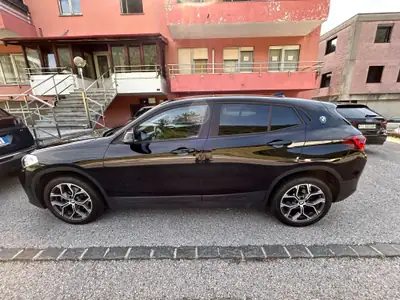 BMW X2 18i sDrive — Compact urbain sportif, 52 000 km seulement — Innenraum