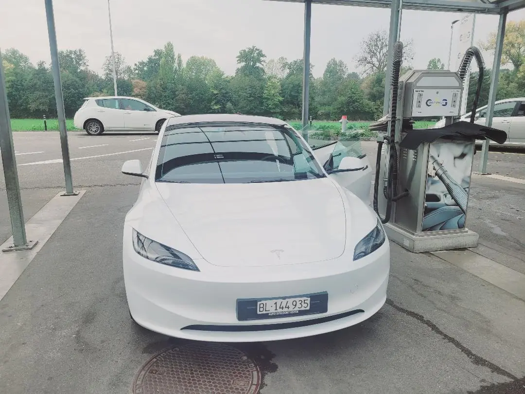 Tesla Model 3 2025 occasion oberwil — 4