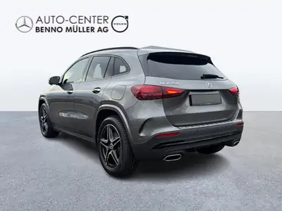 Mercedes-Benz GLA 250 — SUV compact hybride AMG Line, 238 ch et quattro intégral — rear view